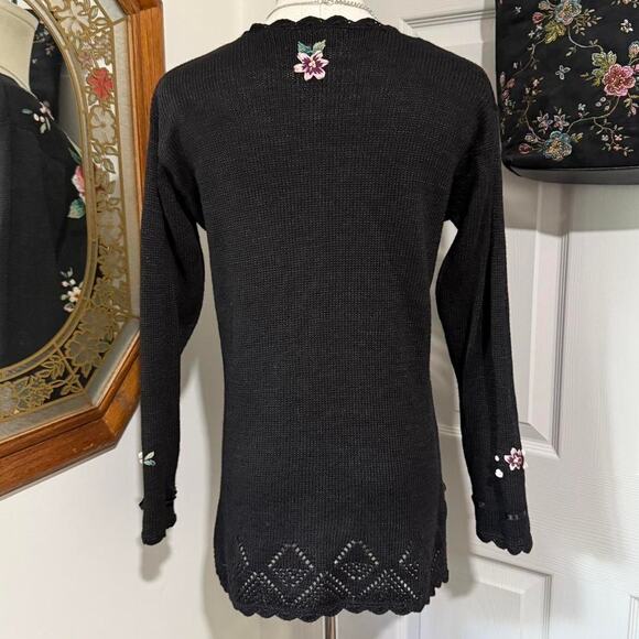 VTG 90s Capacity Black & Multicolor Floral Embroidery Dark Coquette Knit Sweater - Picture 5 of 8